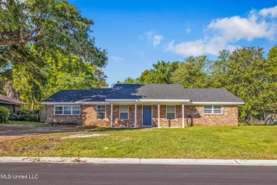 Beach Home Sale Pending in Long Beach, Mississippi
