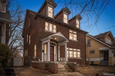 Beach Home For Sale in Detroit, Michigan