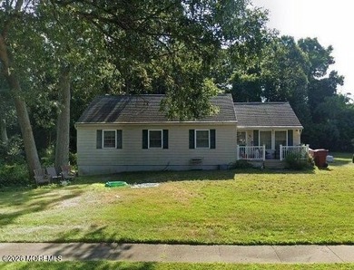 Beach Home Sale Pending in Bayville, New Jersey