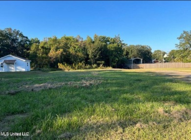 Beach Lot Sale Pending in Pascagoula, Mississippi