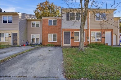 Beach Townhome/Townhouse For Sale in Virginia Beach, Virginia