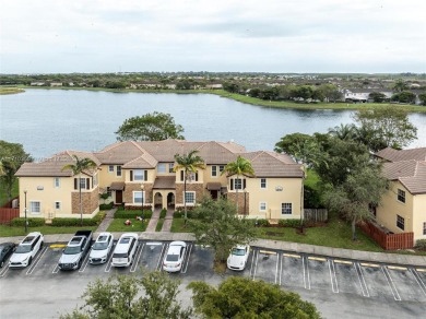 Beach Townhome/Townhouse For Sale in Cutler Bay, Florida