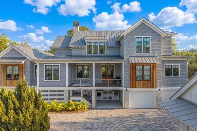 Beach Home For Sale in Mount Pleasant, South Carolina