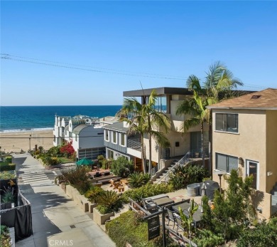Beach Townhome/Townhouse For Sale in Manhattan Beach, California