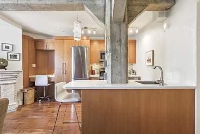 Beach Condo For Sale in Vancouver, British Columbia