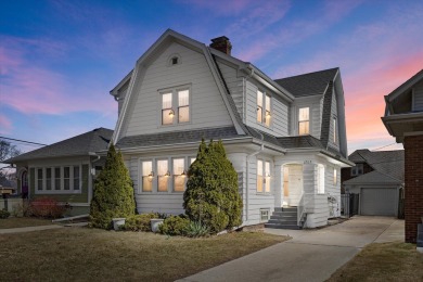 Beach Home For Sale in Racine, Wisconsin