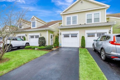 Beach Townhome/Townhouse For Sale in Shirley, New York