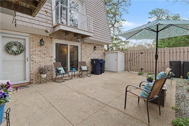 Beach Condo Sale Pending in North Kingstown, Rhode Island