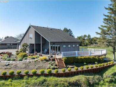 Beach Home For Sale in Seaside, Oregon