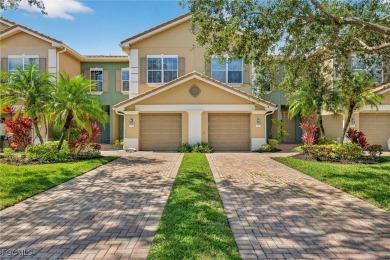 Beach Townhome/Townhouse For Sale in Fort Myers, Florida