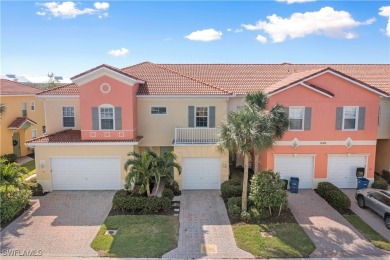 Beach Townhome/Townhouse For Sale in Fort Myers, Florida