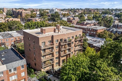 Beach Condo Sale Pending in Flushing, New York