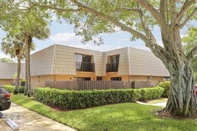 Beach Townhome/Townhouse For Sale in West Palm Beach, Florida
