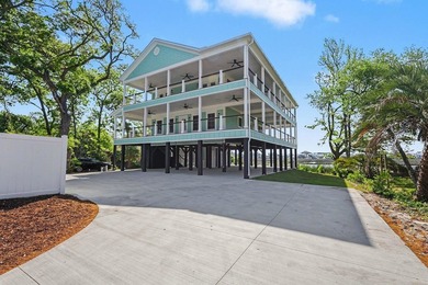 Beach Home For Sale in Murrells Inlet, South Carolina