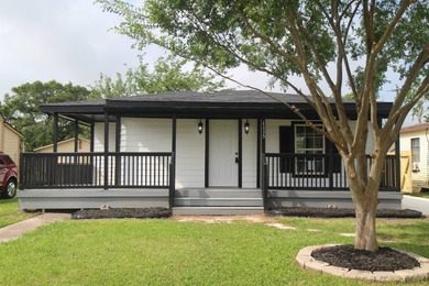 Beach Home For Sale in Freeport, Texas