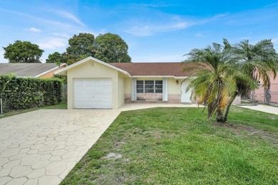 Beach Home For Sale in Boynton Beach, Florida
