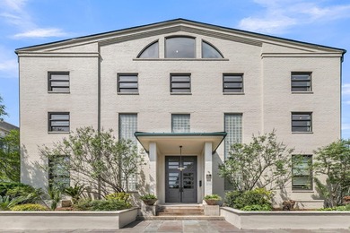 Beach Condo Active Under Contract in Charleston, South Carolina