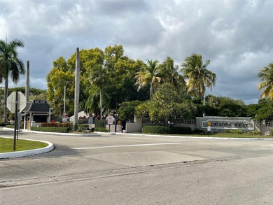 Beach Condo For Sale in Miami, Florida