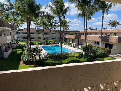 Beach Condo For Sale in Palmetto Bay, Florida
