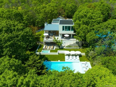 Beach Home For Sale in Water Mill, New York