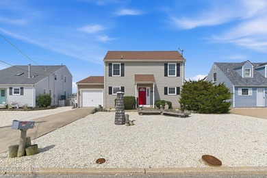Beach Home Sale Pending in Bayville, New Jersey