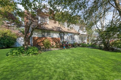 Beach Home For Sale in West Islip, New York