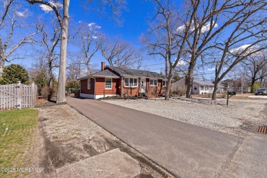 Beach Home Sale Pending in Pine Beach, New Jersey