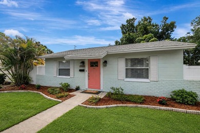 Beach Home For Sale in St. Petersburg, Florida