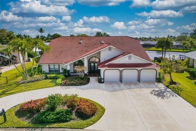 Beach Home For Sale in Fort Myers, Florida