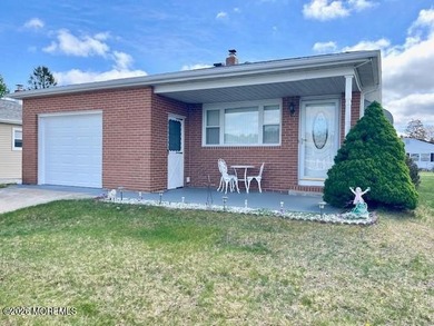 Beach Home For Sale in Toms River, New Jersey