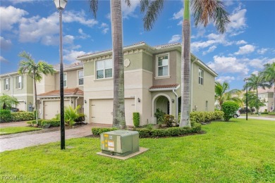 Beach Townhome/Townhouse For Sale in Fort Myers, Florida