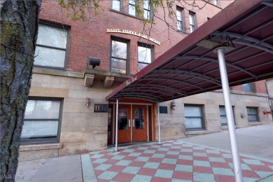 Beach Condo For Sale in Cleveland, Ohio