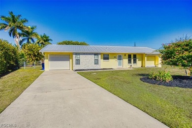 Beach Home For Sale in Fort Myers, Florida