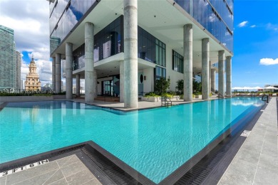 Beach Condo For Sale in Miami, Florida