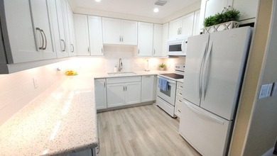 Beach Condo For Sale in West Palm Beach, Florida