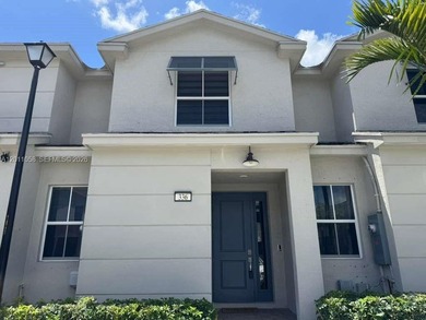 Beach Townhome/Townhouse For Sale in Pompano Beach, Florida