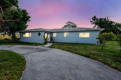 Beach Home For Sale in Lake Worth, Florida