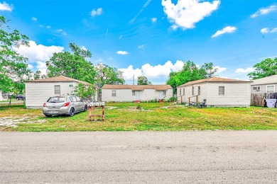 Beach Townhome/Townhouse For Sale in St. Petersburg, Florida
