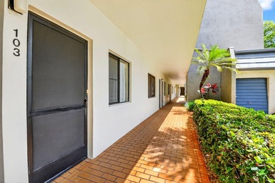 Beach Condo For Sale in Greenacres, Florida