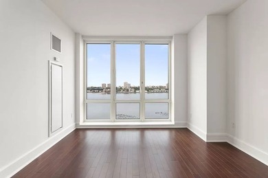 Beach Apartment For Sale in New York, New York