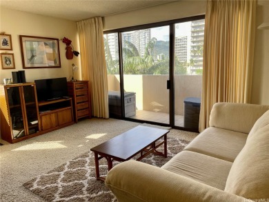 Beach Condo For Sale in Honolulu, Hawaii