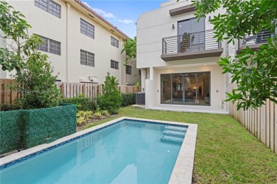 Beach Townhome/Townhouse For Sale in Fort Lauderdale, Florida