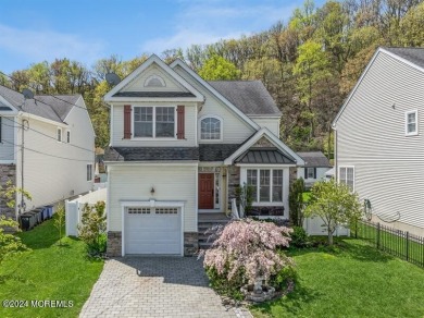 Beach Home Sale Pending in Highlands, New Jersey