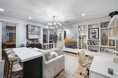 Beach Condo For Sale in Newport Beach, California