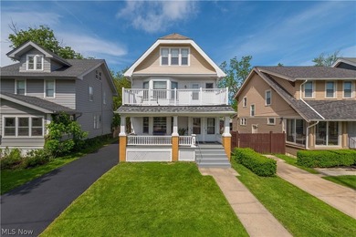 Beach Home For Sale in Lakewood, Ohio