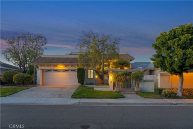 Beach Condo For Sale in Newport Beach, California