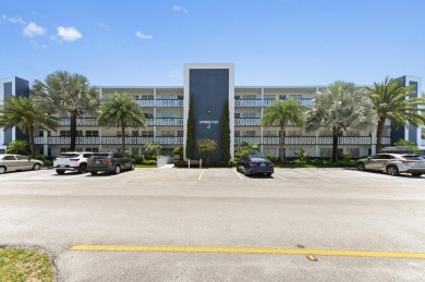 Beach Condo For Sale in Deerfield Beach, Florida