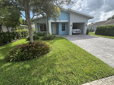 Beach Home For Sale in Delray Beach, Florida
