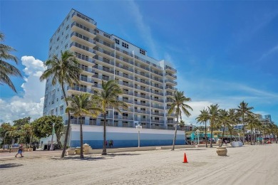 Beach Condo For Sale in Hollywood, Florida