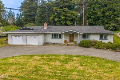 Beach Home For Sale in Fort Bragg, California